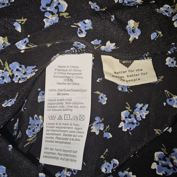 Madewell Womens Sz Medium Black Blue Floral 100% Silk Top Blouse Cinched Sleeve - Picture 7 of 8